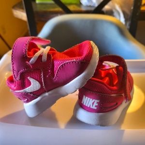 Nike shoes for babies, size 2c, pink